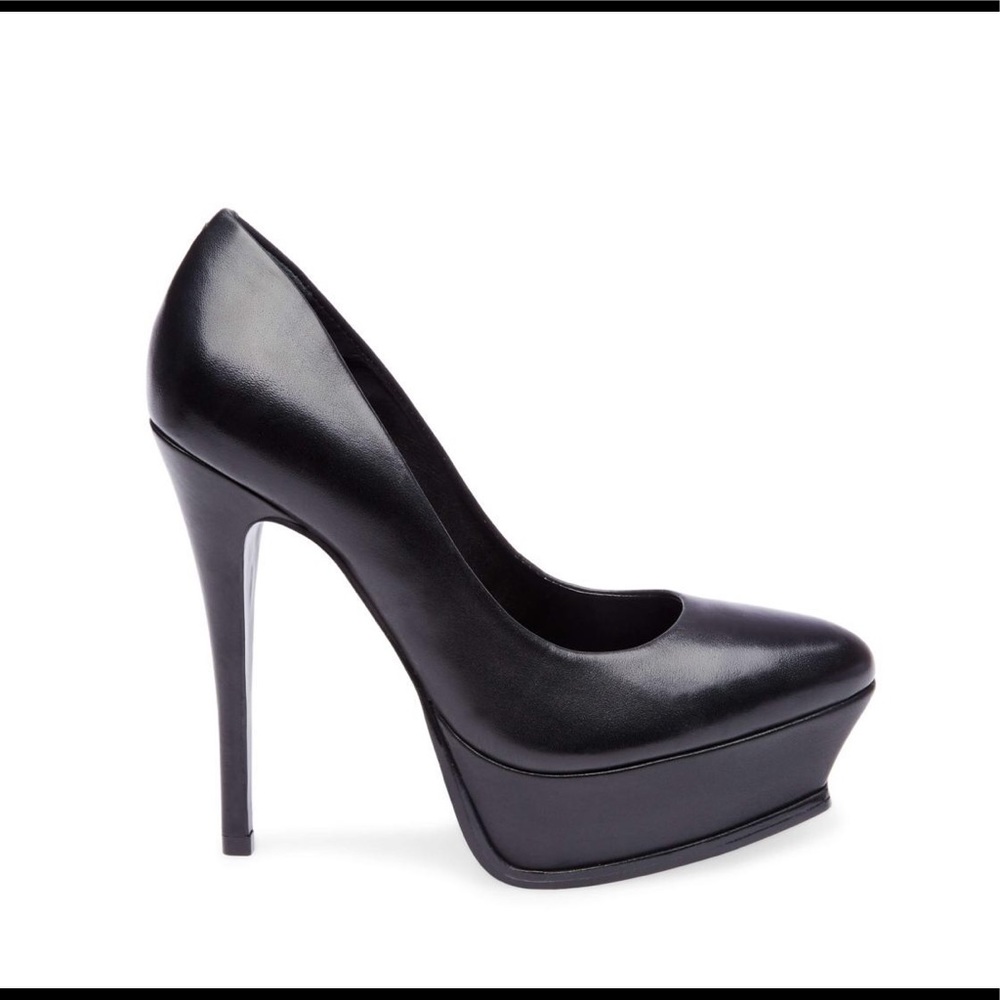 Black leather Steve Madden high heels